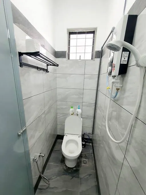 Jovial Cozy&Stylish House 4Room@Bm Sri Rambai Bukit Mertajam 0*,  Malaisie